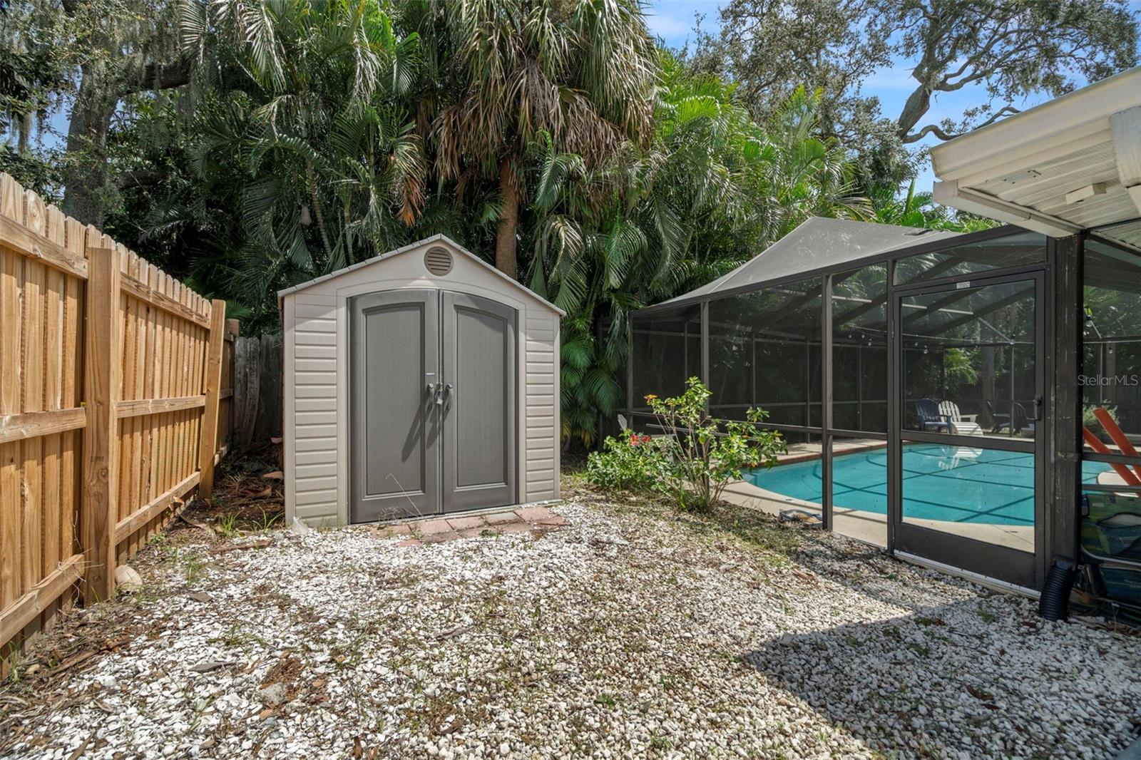 HARBOR HILL PARK - Residential