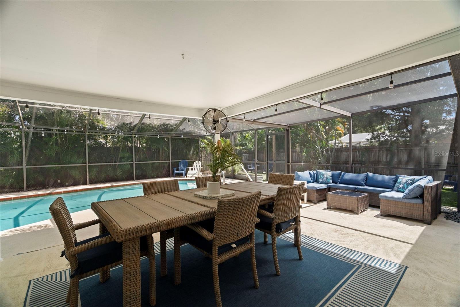 HARBOR HILL PARK - Residential