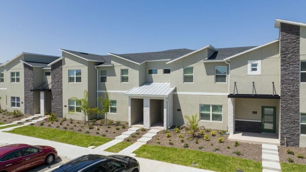 Photo of 986 Splash Shot Place, Davenport, FL 33896 (MLS # O6393859)