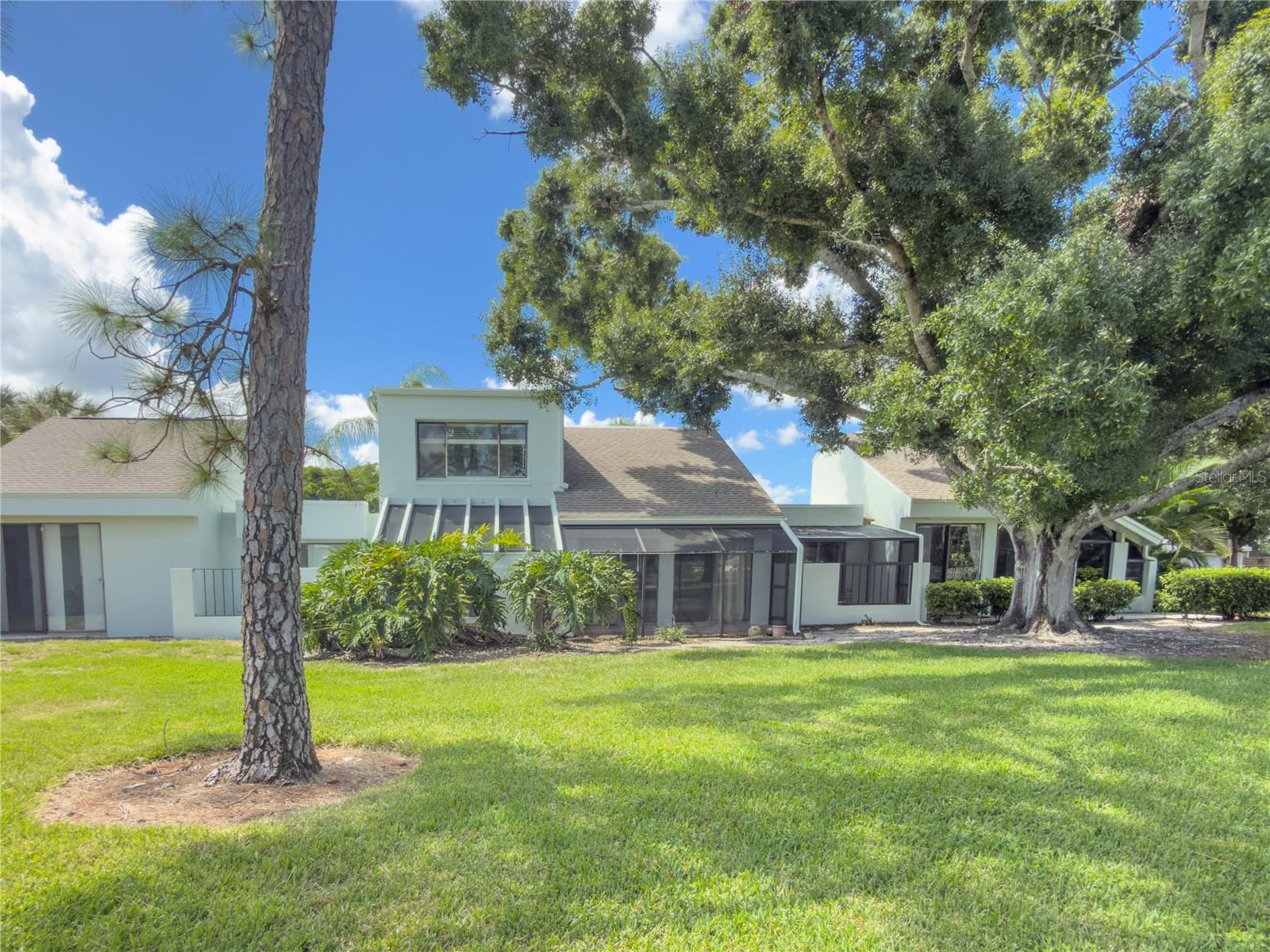2375 LAKESIDE MEWS D2, SARASOTA, FL, 34235 4 2375 LAKESIDE MEWS D2