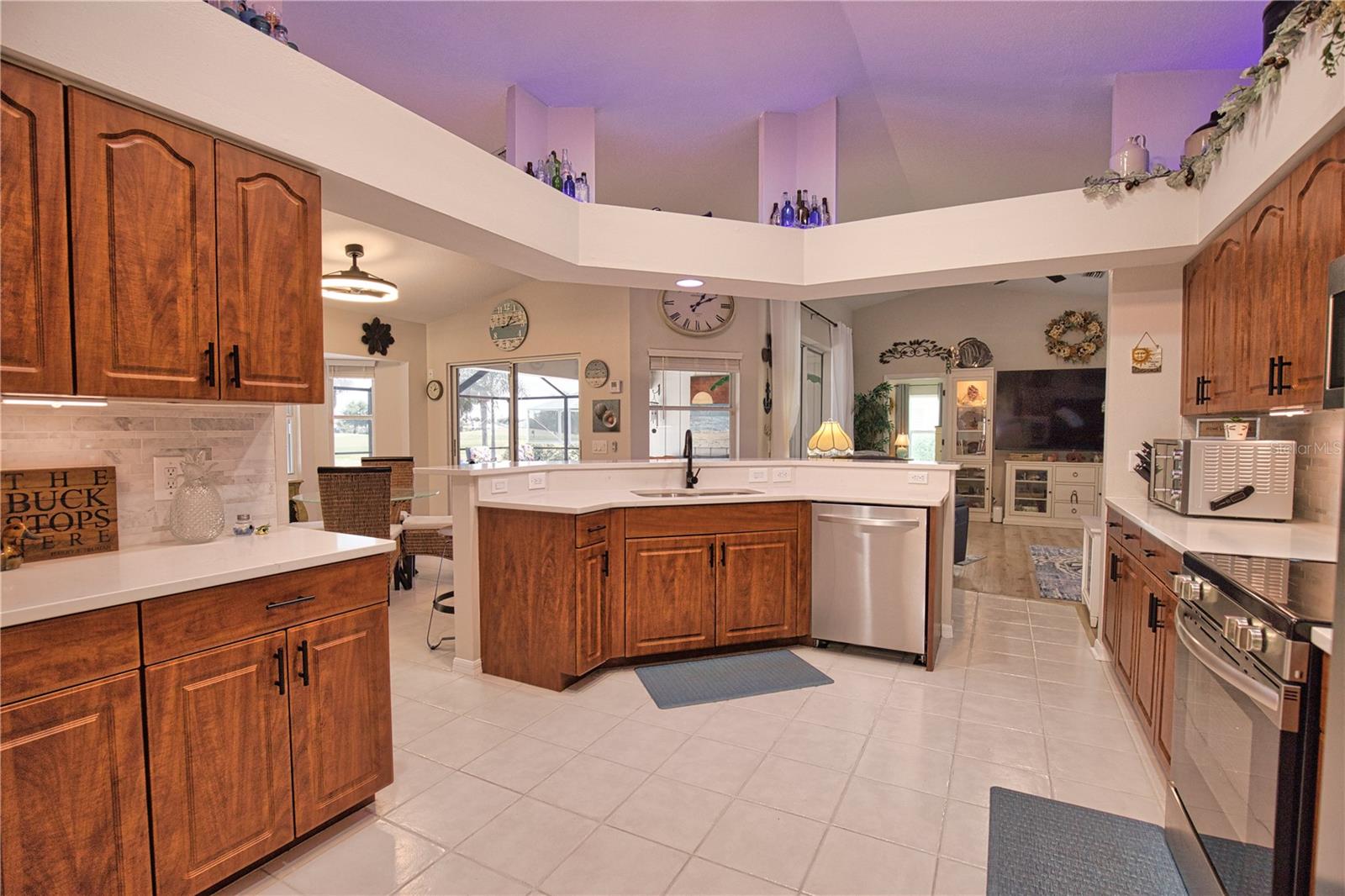 ROTONDA WEST WHITE MARSH - Residential