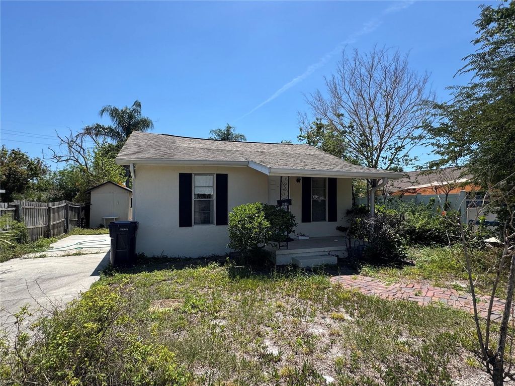 Photo of 2414 W State Street, Tampa, FL 33609 (MLS # TB8498631)