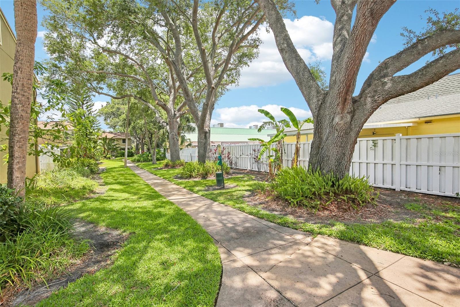 MORGANWOODS GARDEN HMS UN 1 - Residential
