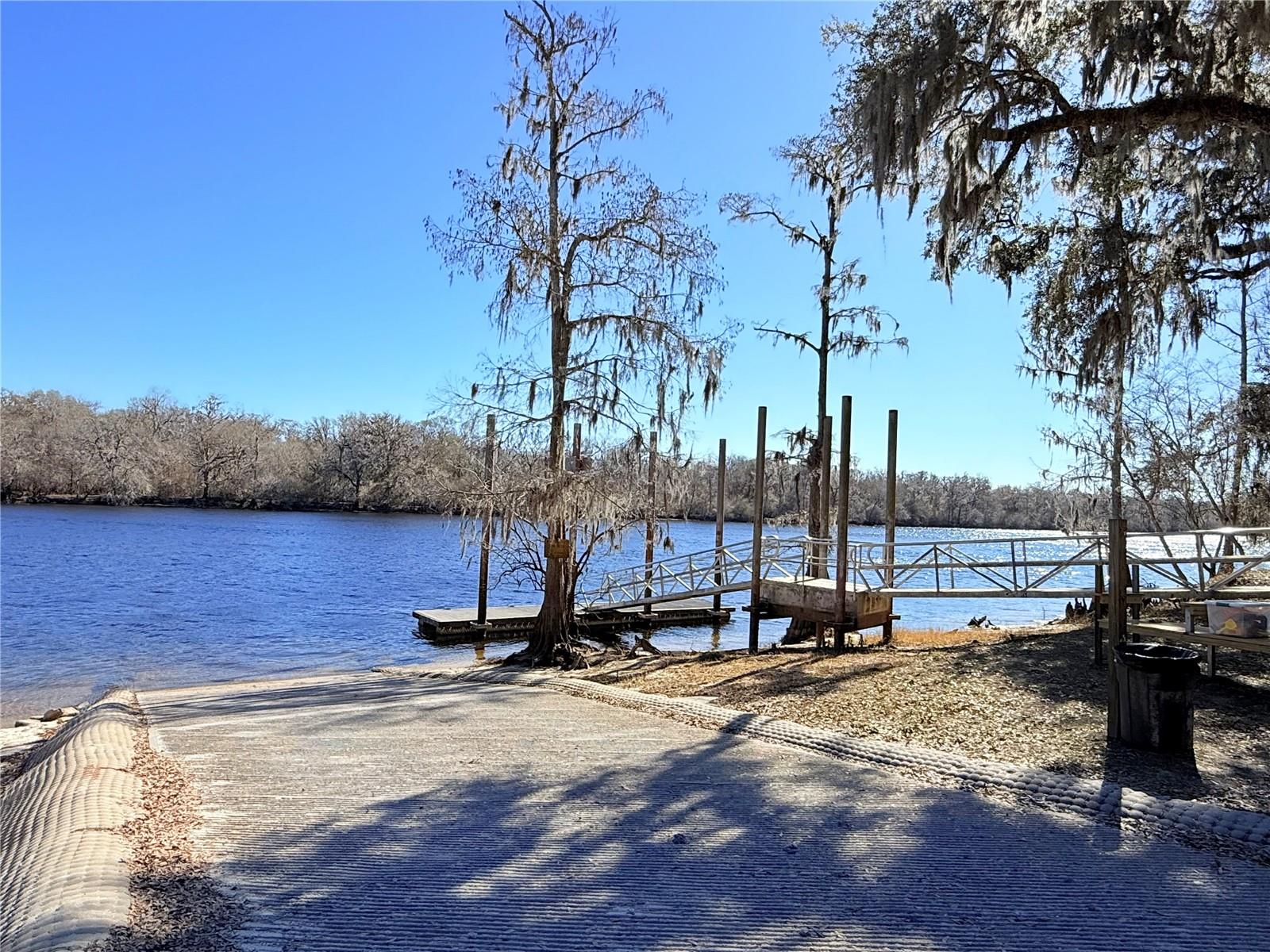 MAJESTIC OAKS - Land