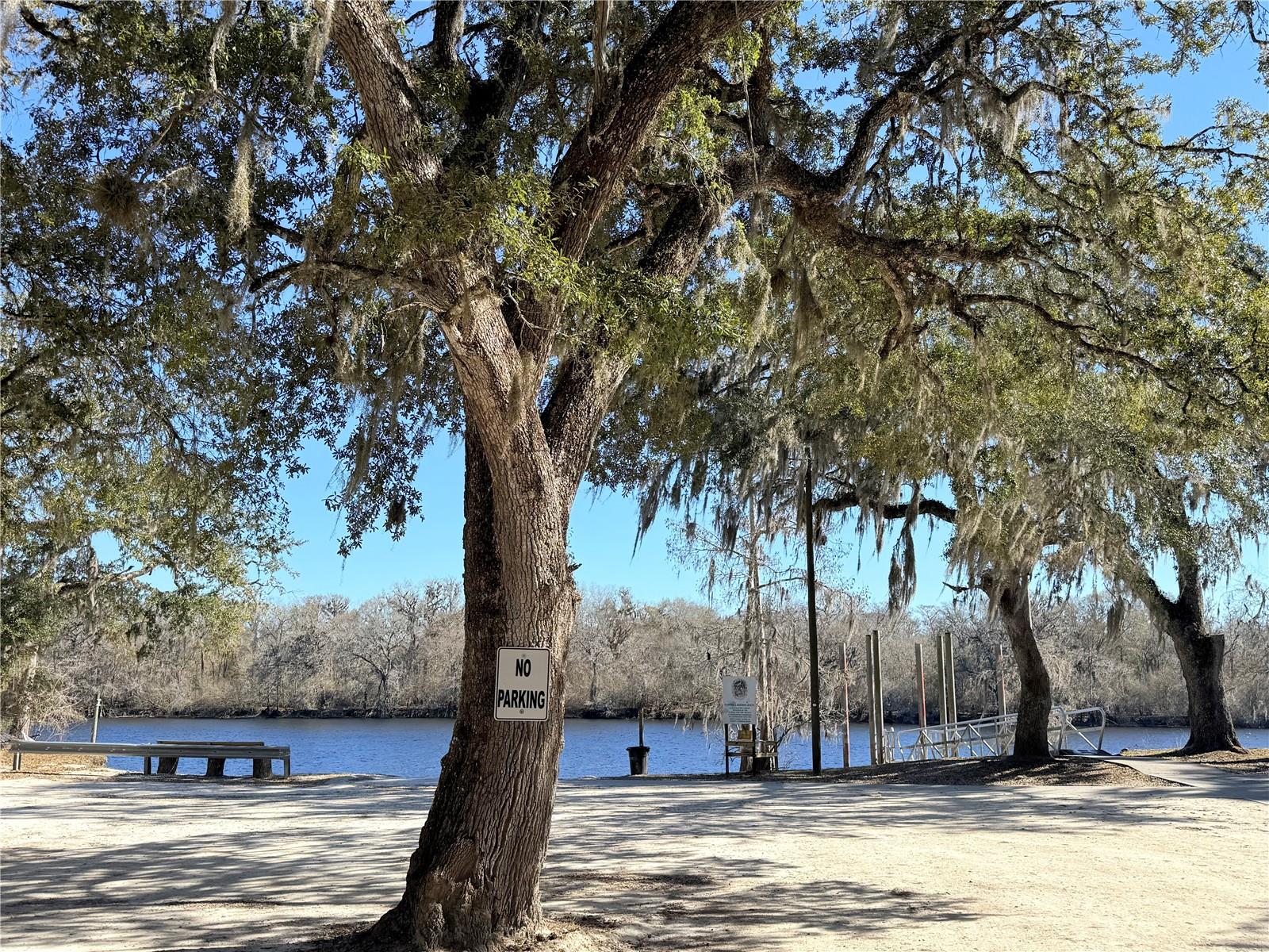 MAJESTIC OAKS - Land