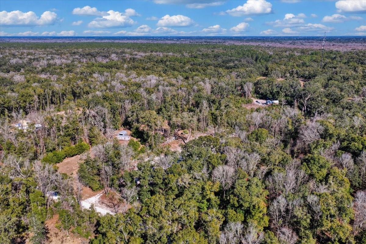 MAJESTIC OAKS - Land