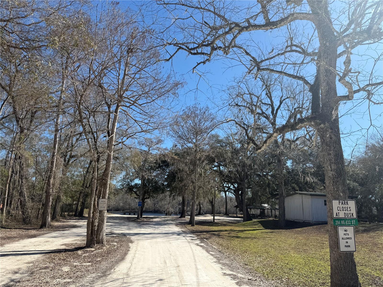 MAJESTIC OAKS - Land