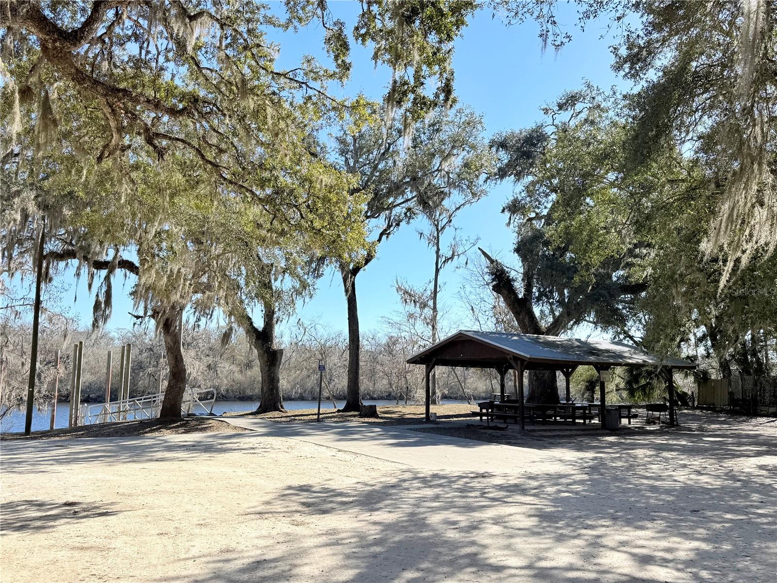 MAJESTIC OAKS - Land