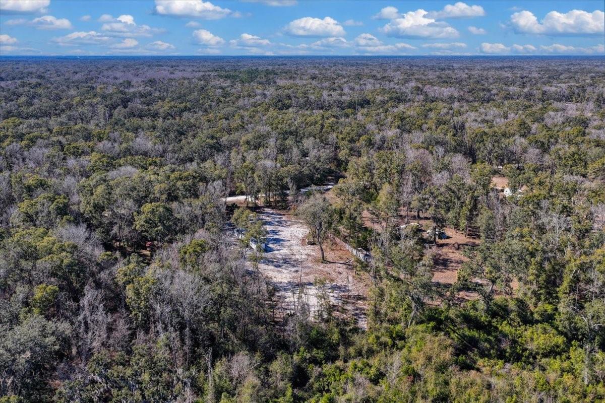 MAJESTIC OAKS - Land