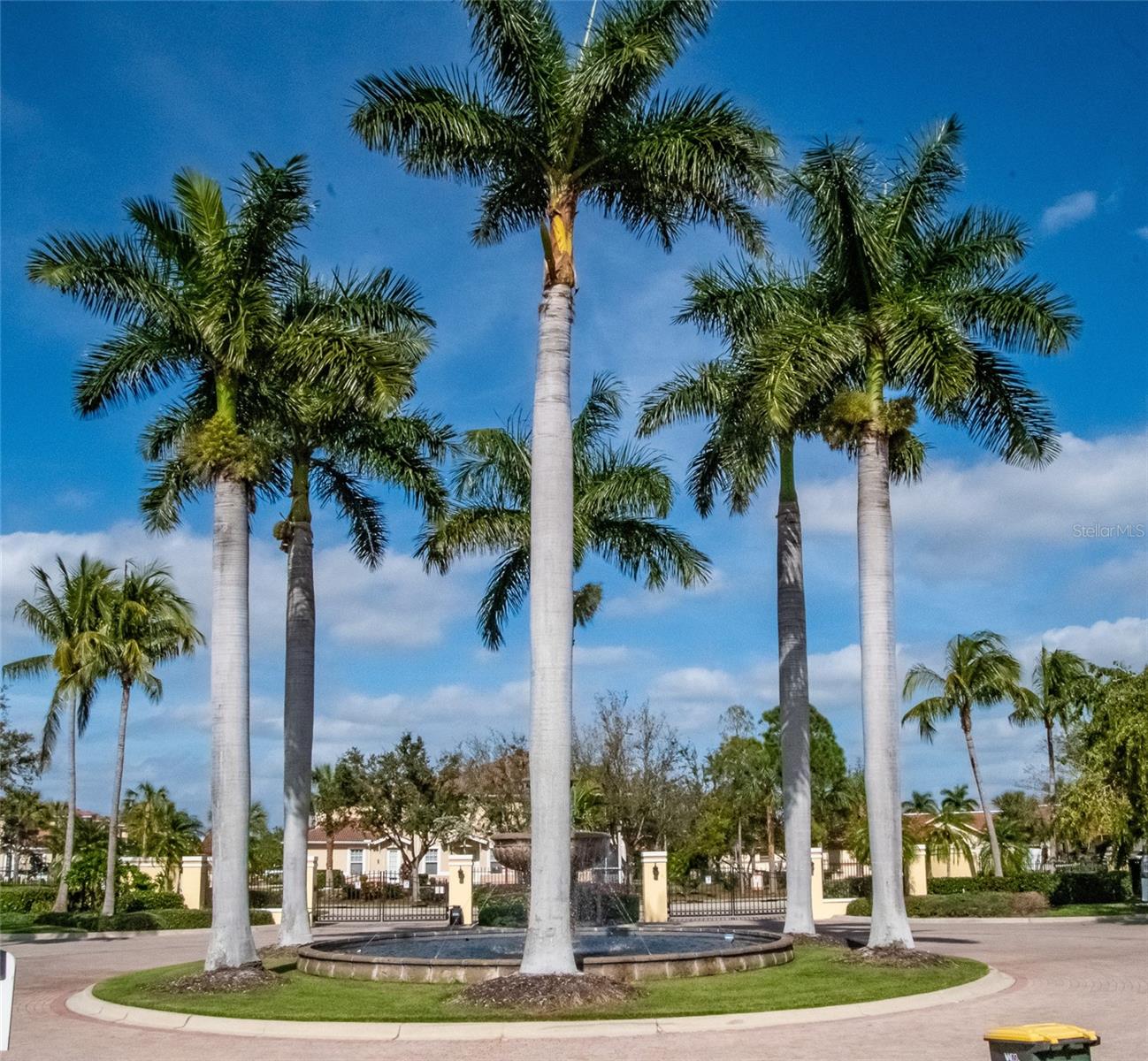 FOUNTAIN COURT BLDG 03 - Residential