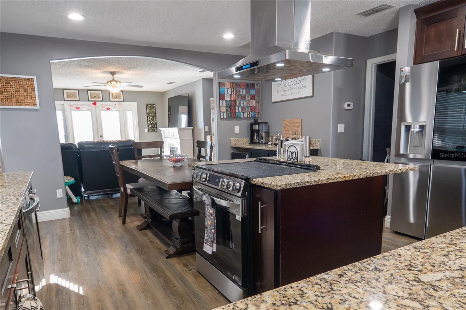 GREEN VALLEY WEST - Residential Lease