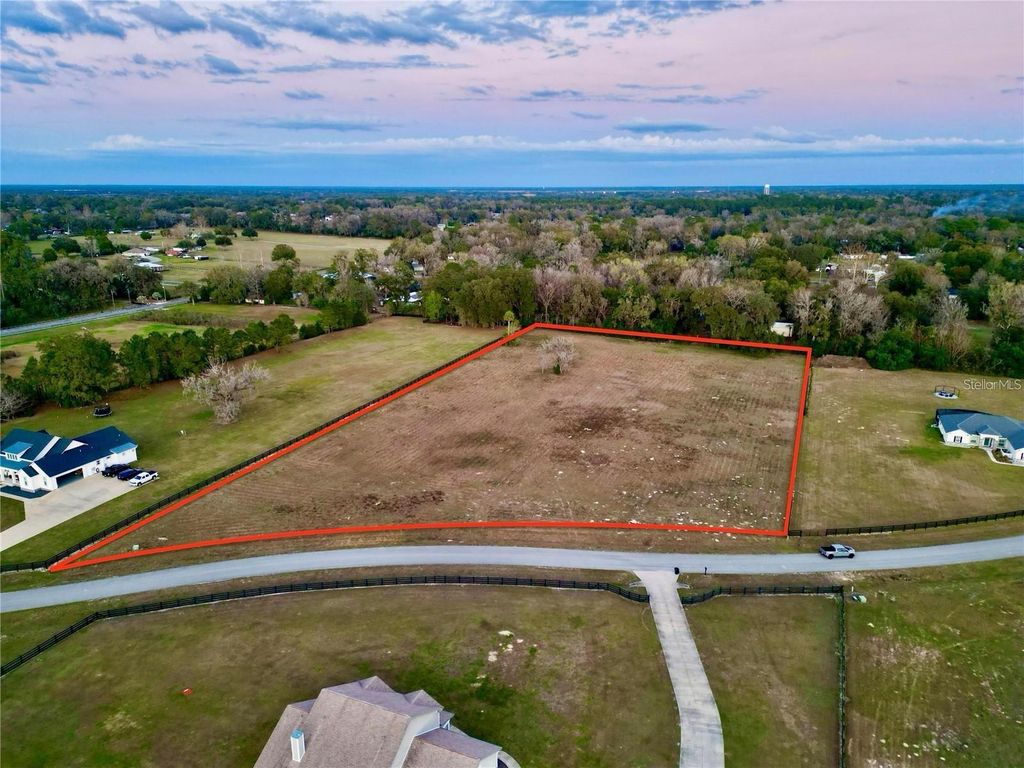 Photo of Tbd SE 37th Avenue, Belleview, FL 34420 (MLS # OM711240)