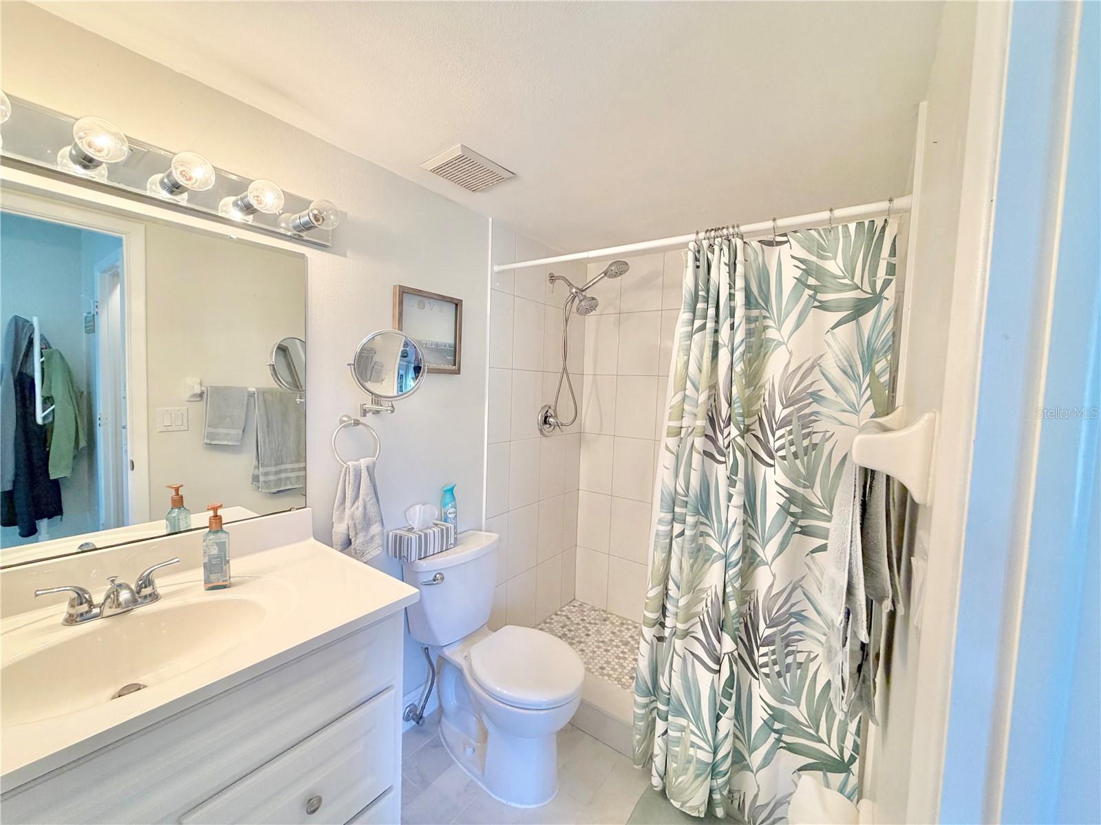 HUNTER'S GLEN CONDO - Residential