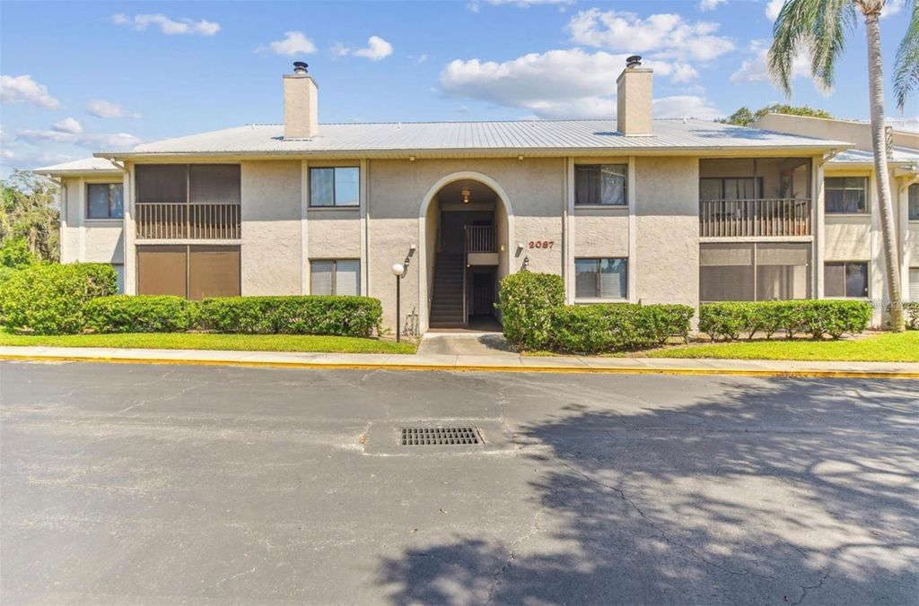 Photo of 2087 Hunters Glen Drive #112, Dunedin, FL 34698 (MLS # TB8502547)