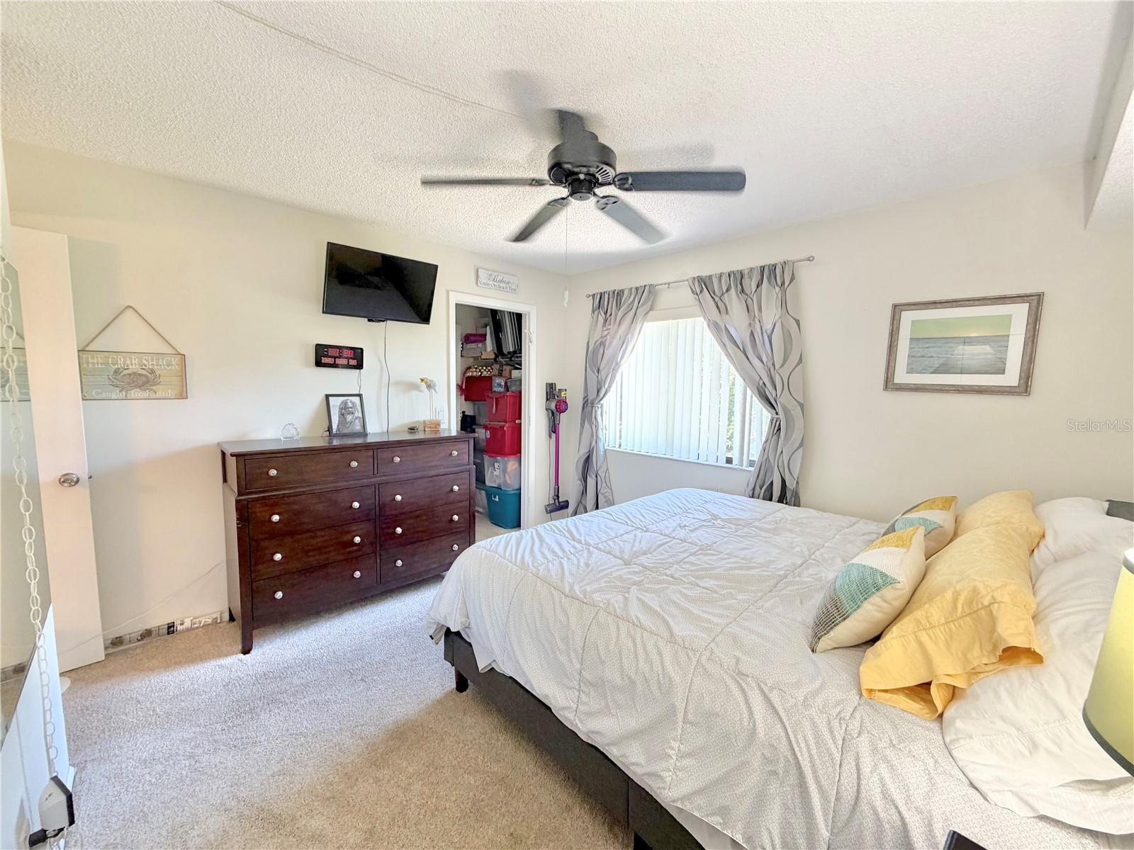 HUNTER'S GLEN CONDO - Residential