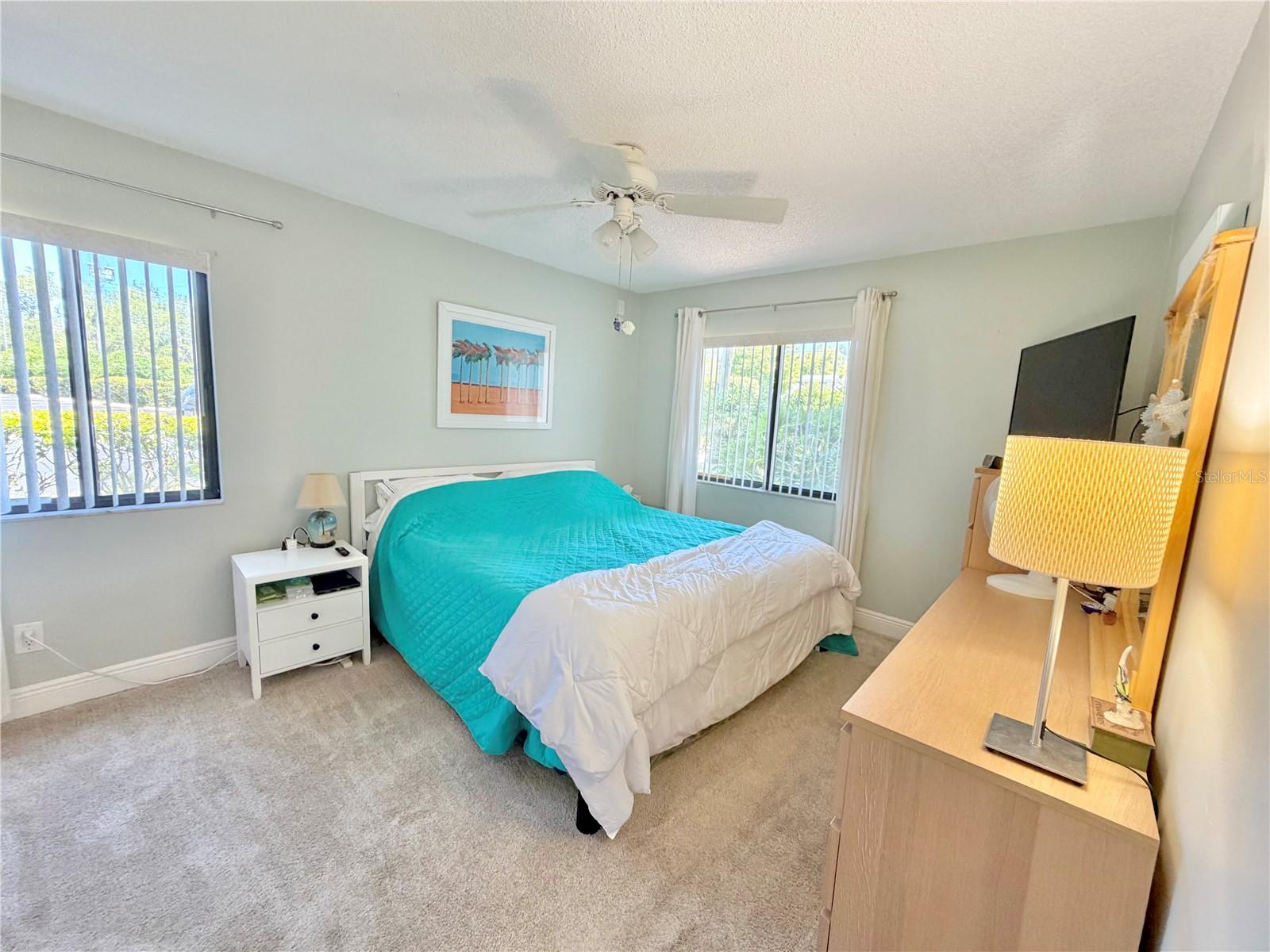 HUNTER'S GLEN CONDO - Residential