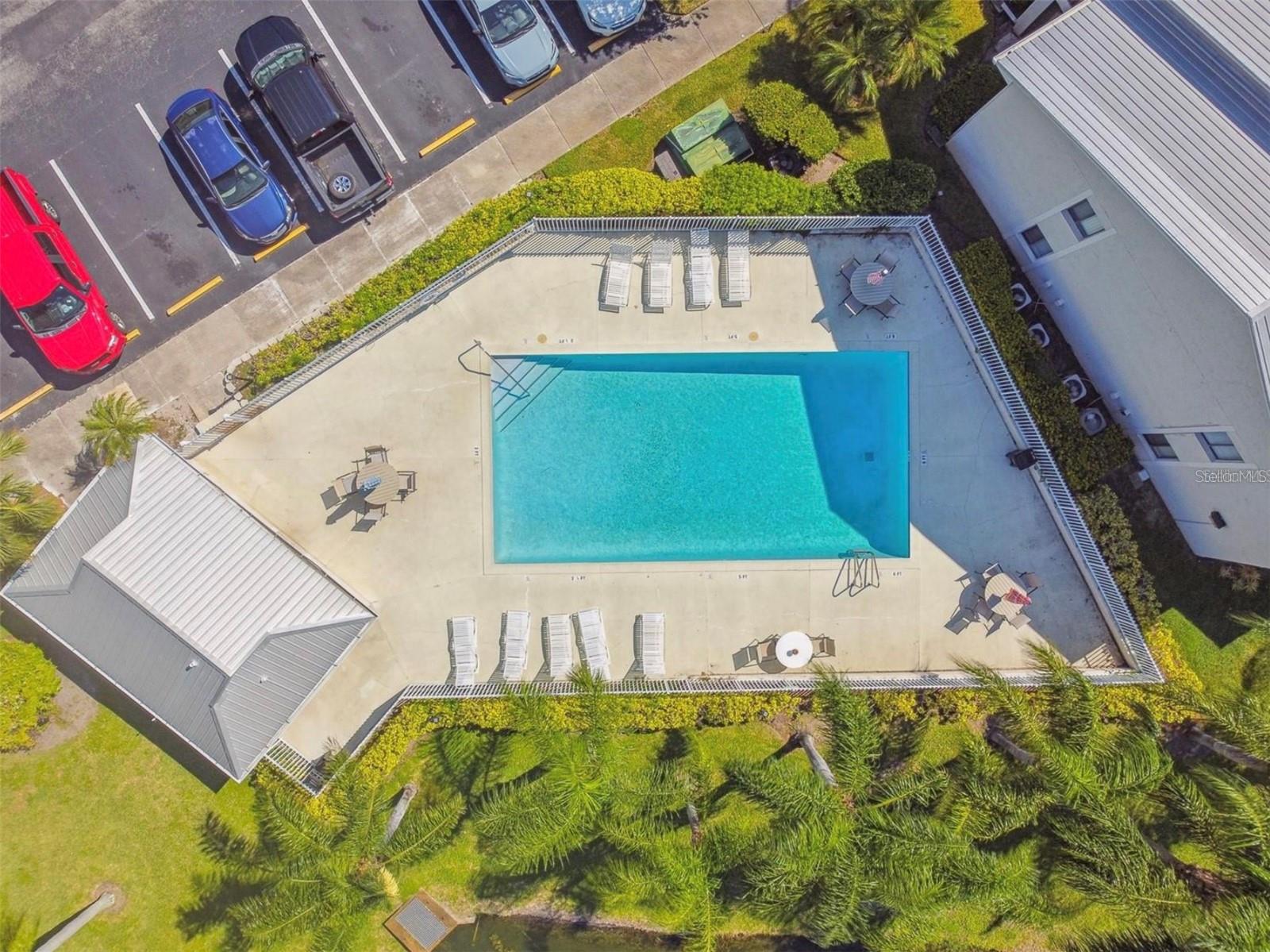 HUNTER'S GLEN CONDO - Residential