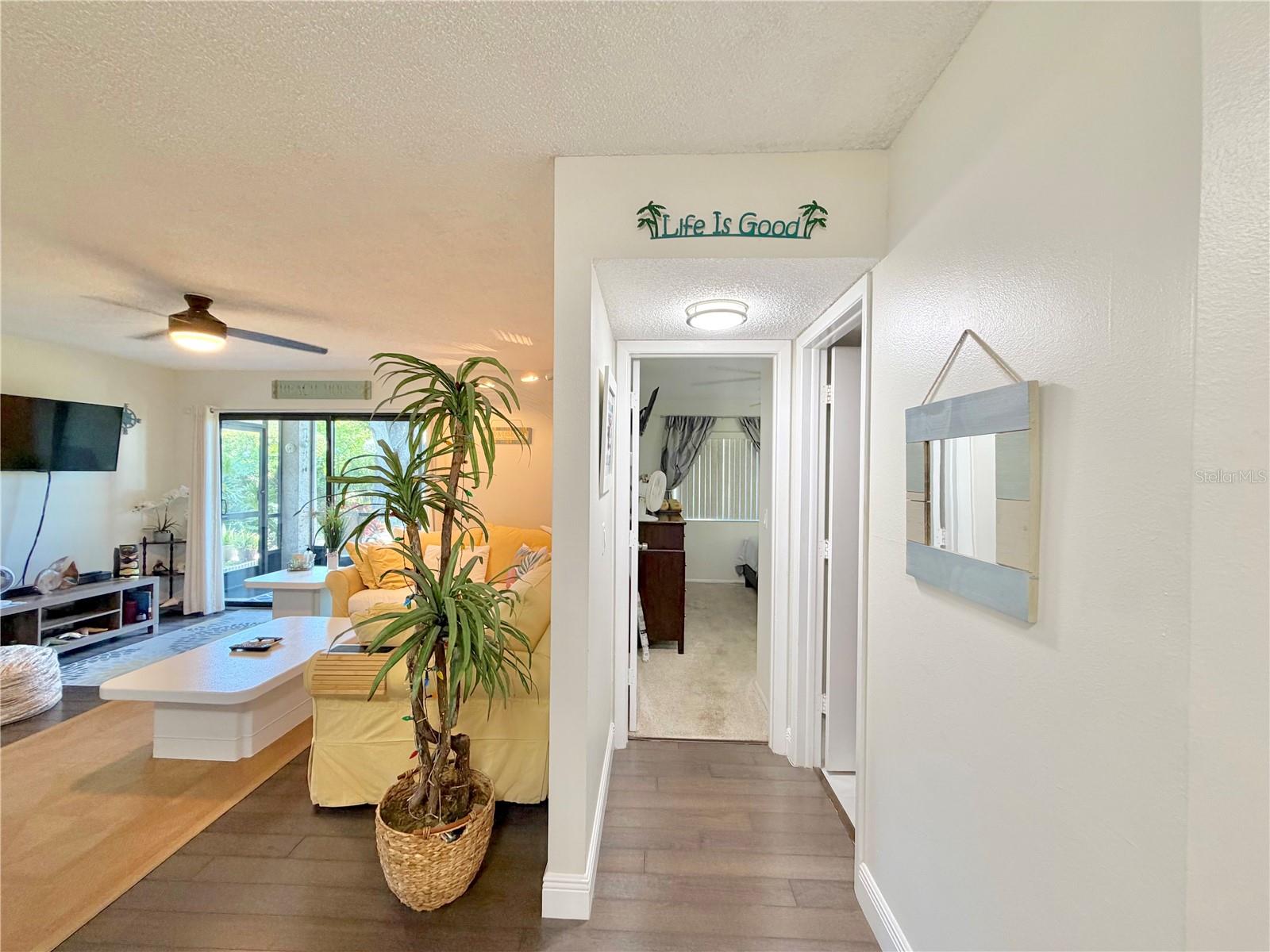 HUNTER'S GLEN CONDO - Residential