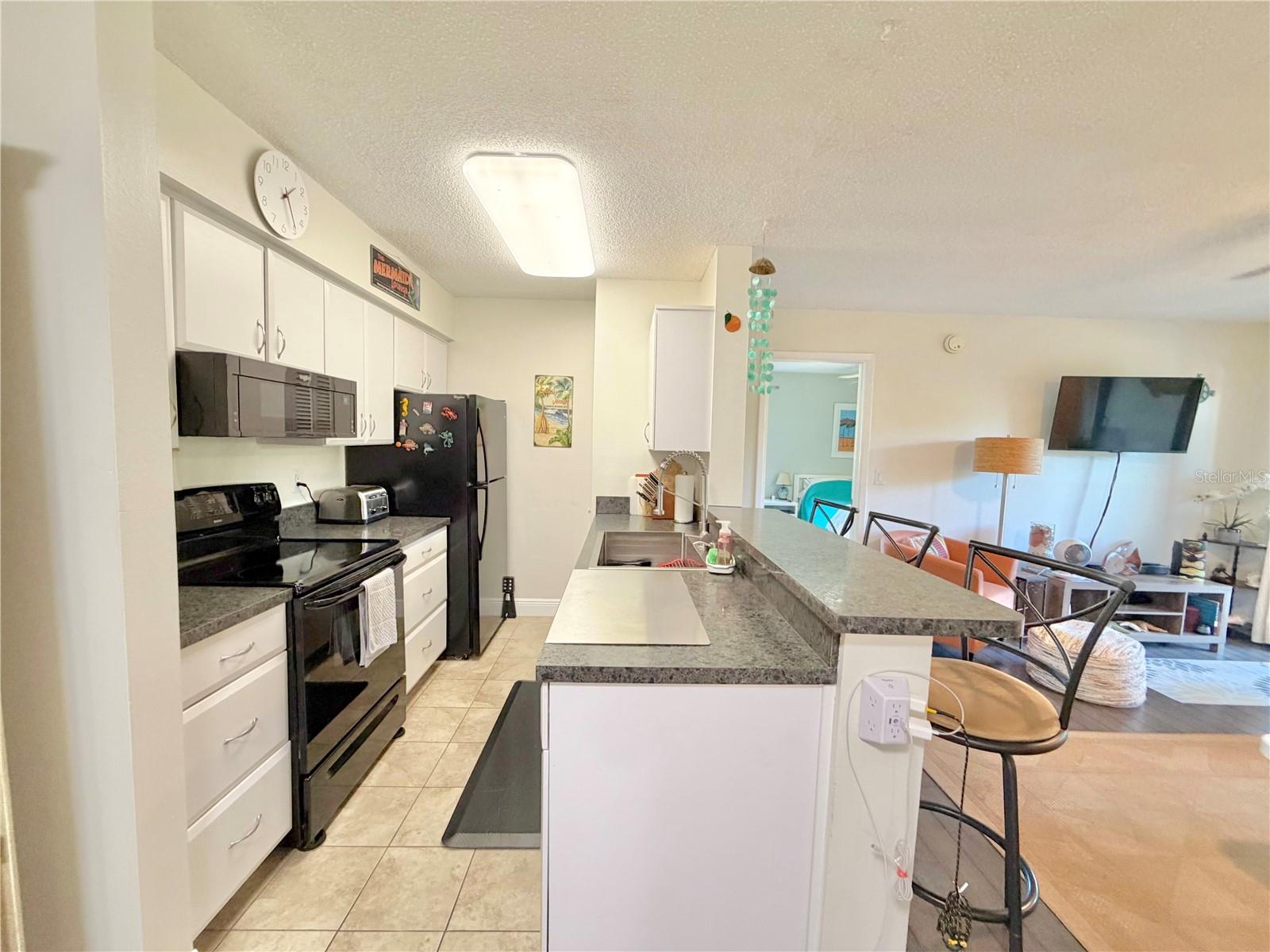 HUNTER'S GLEN CONDO - Residential