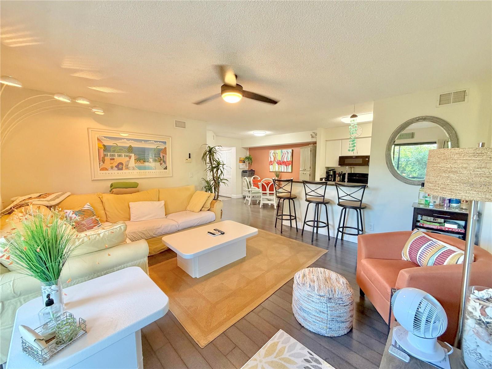 HUNTER'S GLEN CONDO - Residential