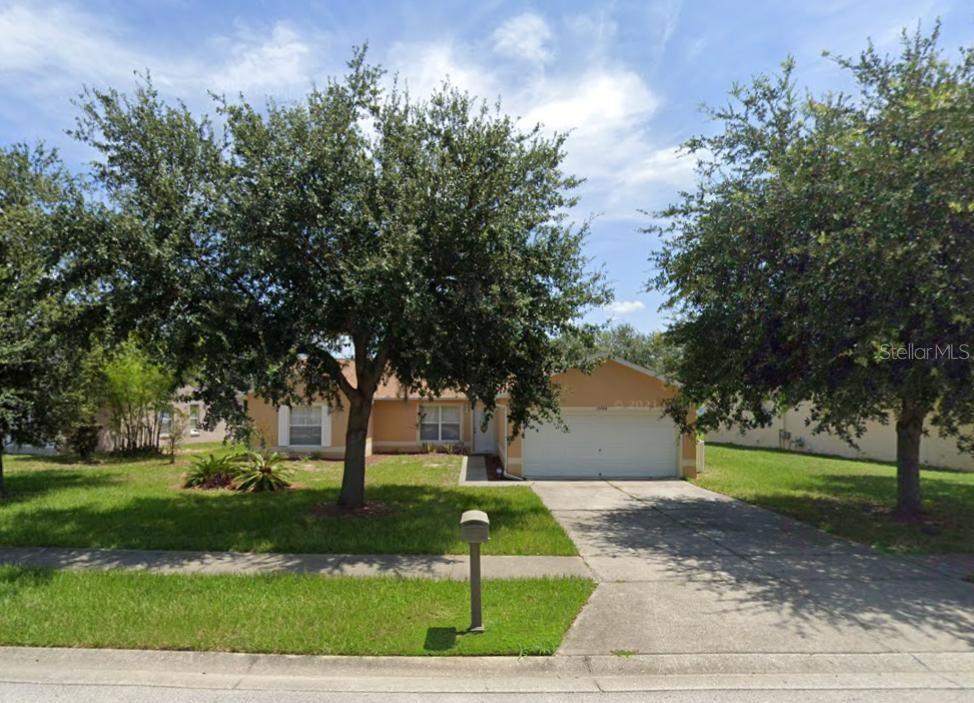 Photo of 15044 Margaux Drive, Clermont, FL 34714 (MLS # G5118782)