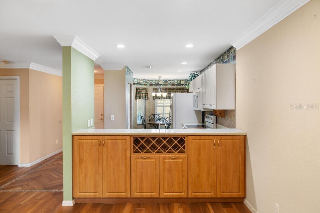 WATERS EDGE HERITAGE OAK PARK - Residential