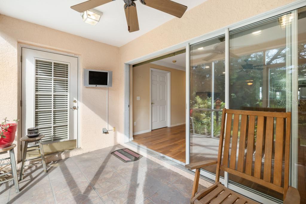 WATERS EDGE HERITAGE OAK PARK - Residential