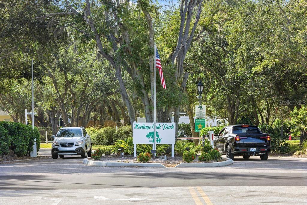 WATERS EDGE HERITAGE OAK PARK - Residential