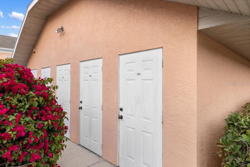 WATERS EDGE HERITAGE OAK PARK - Residential