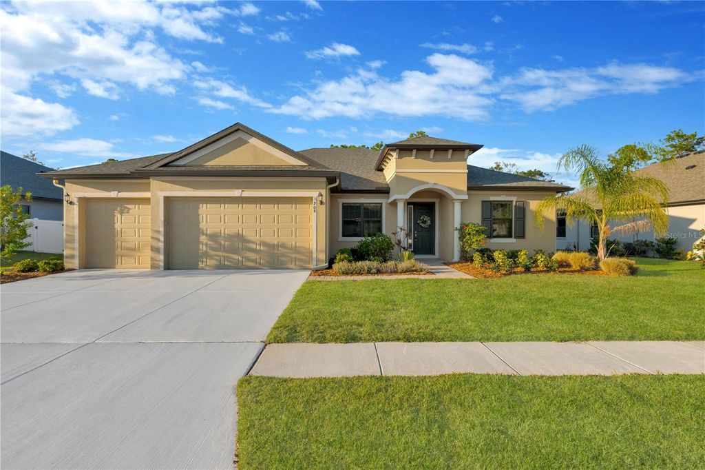 Photo of 3908 Gaviota Drive, Sun City Center, FL 33573 (MLS # TB8469302)