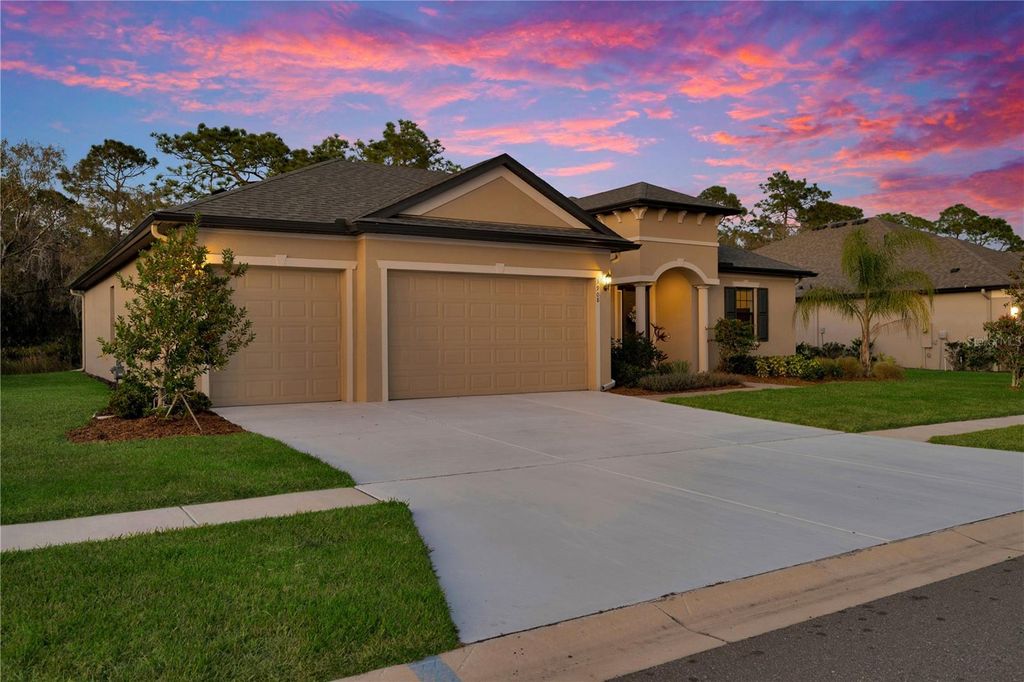 Photo of 3908 Gaviota Drive, Sun City Center, FL 33573 (MLS # TB8469302)