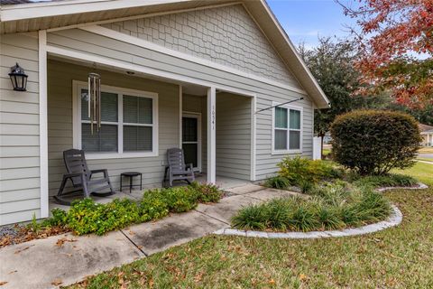 A home in HIGH SPRINGS