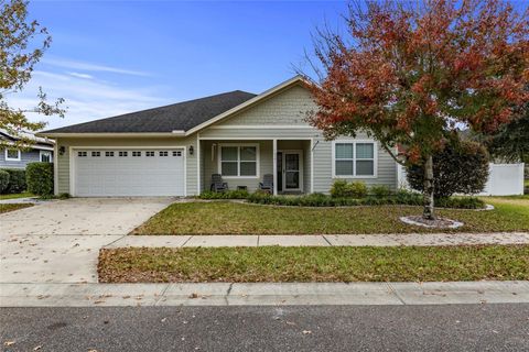 A home in HIGH SPRINGS