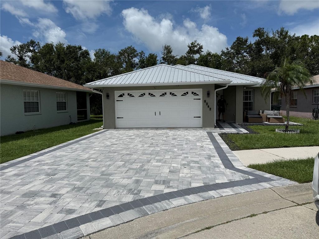 Photo of 5242 Immo Court, Sarasota, FL 34233 (MLS # A4680193)