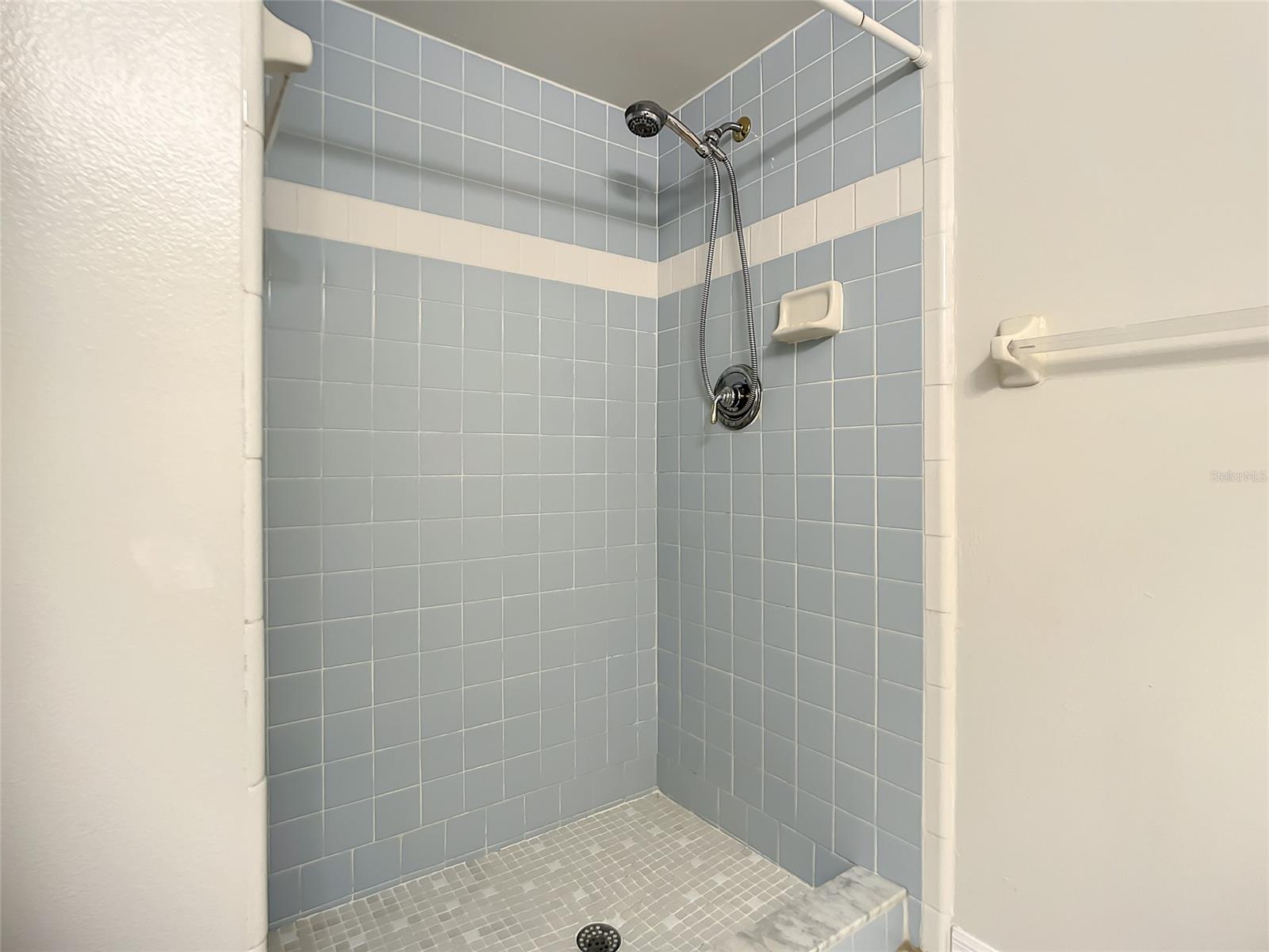 Florida Shores 01 - Residential