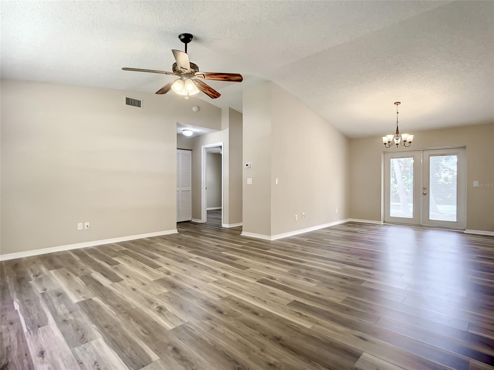 Florida Shores 01 - Residential