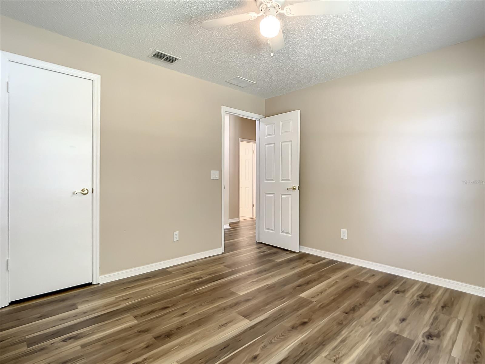 Florida Shores 01 - Residential