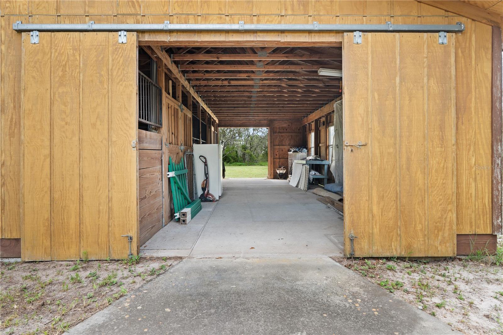 MAGNOLIA HILL - Residential