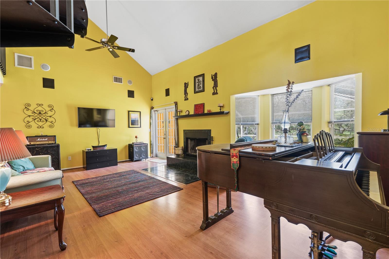 MAGNOLIA HILL - Residential