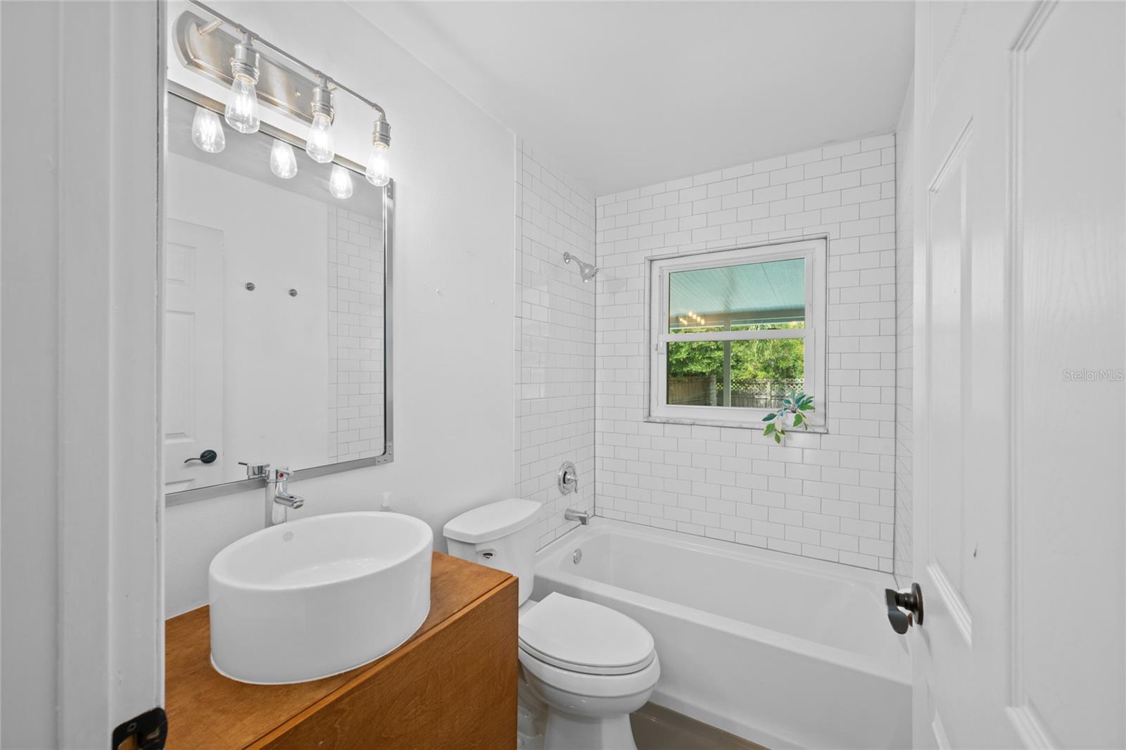 ALAFAYA WOODS - Residential