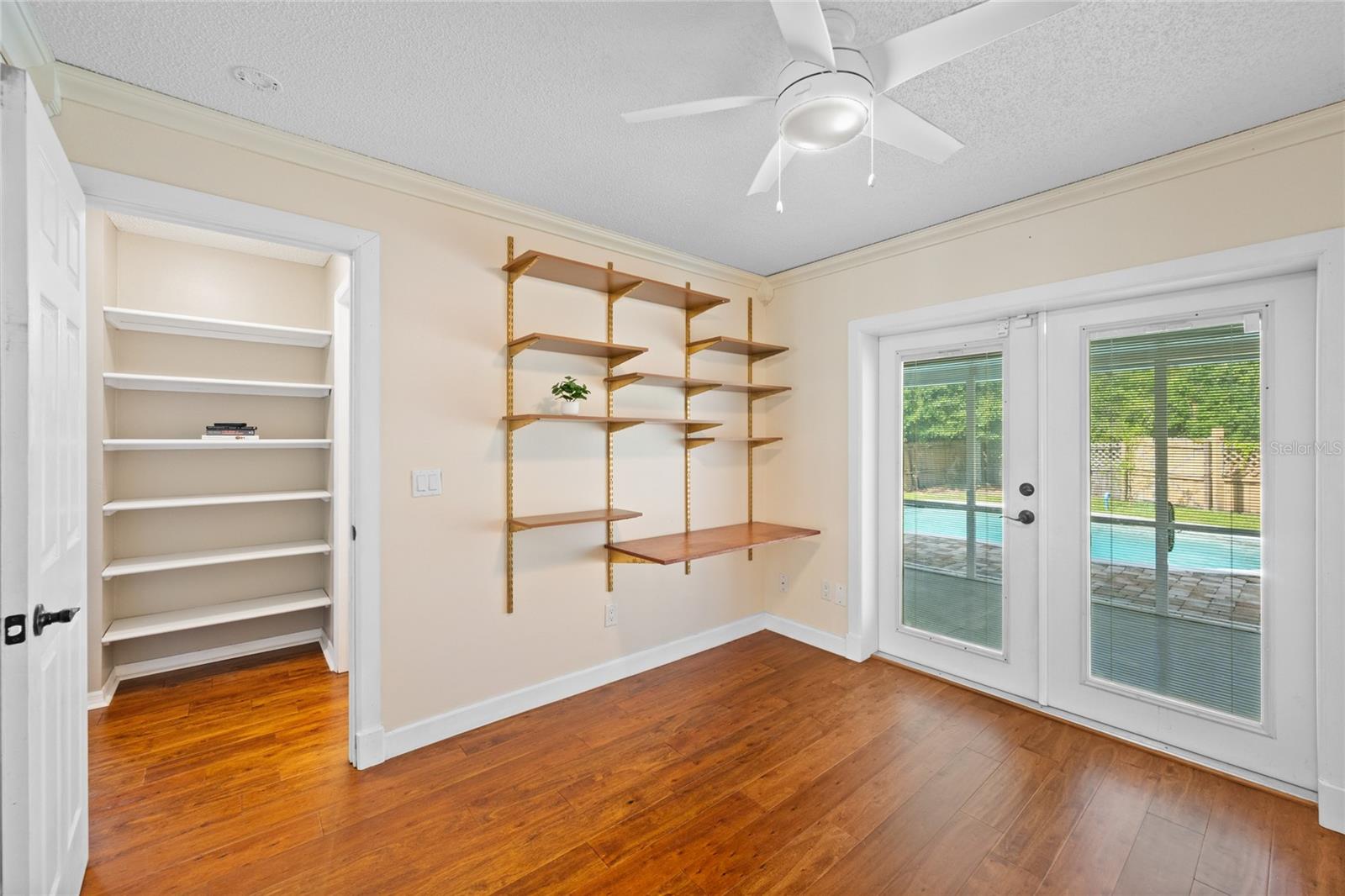 ALAFAYA WOODS - Residential