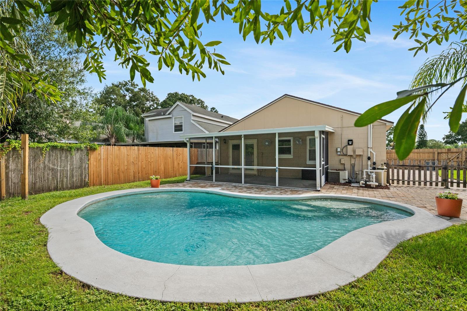 ALAFAYA WOODS - Residential