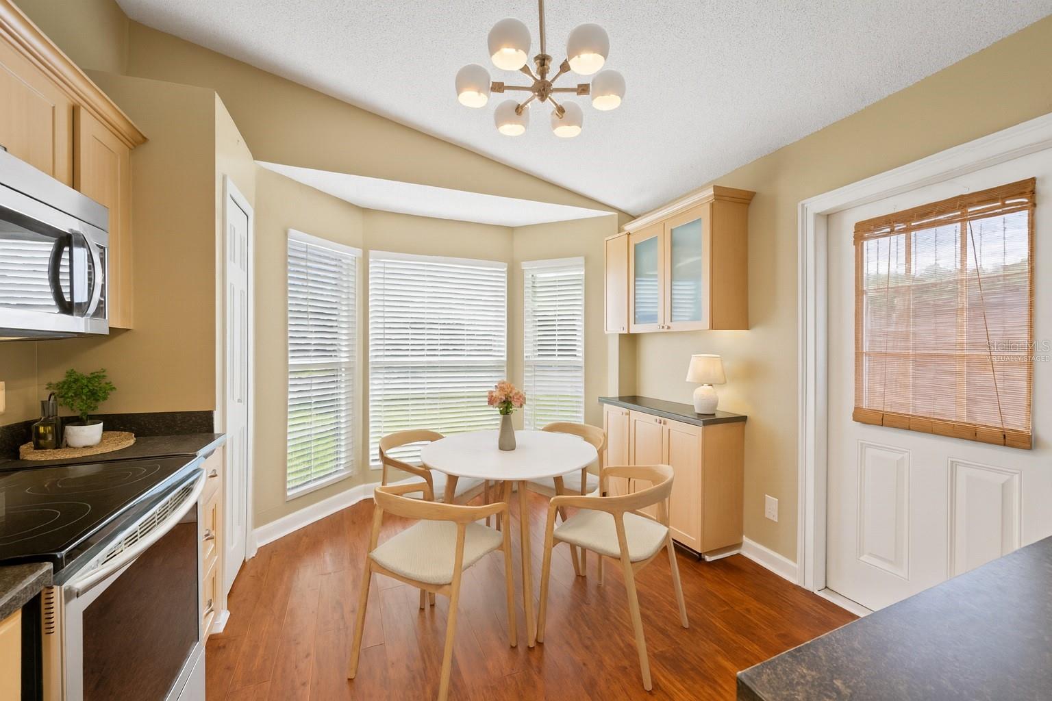 ALAFAYA WOODS - Residential