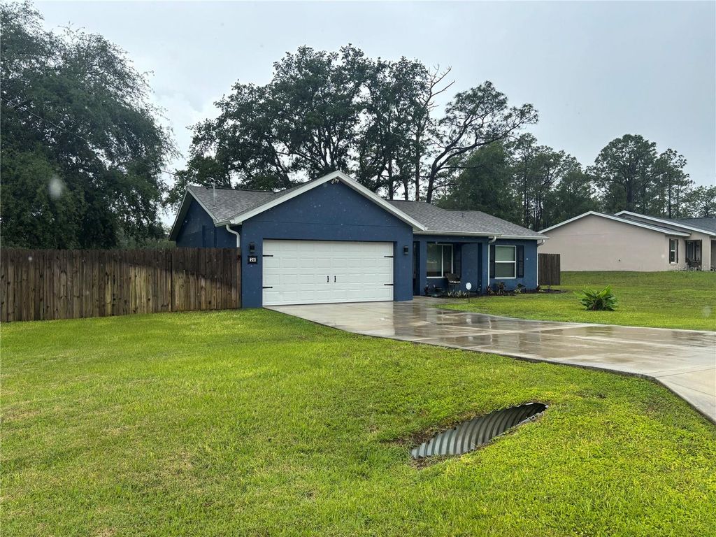 Photo of 20 Malauka Circle, Ocklawaha, FL 32179 (MLS # G5112578)