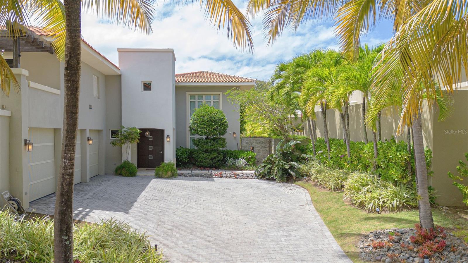 DORADO BEACH EAST - Residential