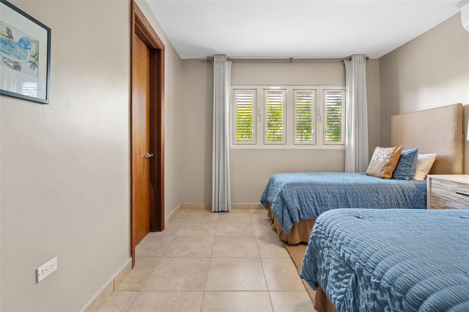 DORADO BEACH EAST - Residential