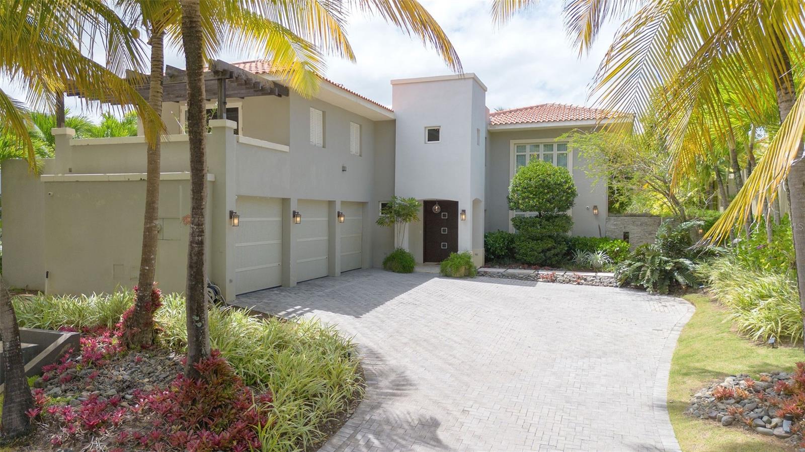 DORADO BEACH EAST - Residential