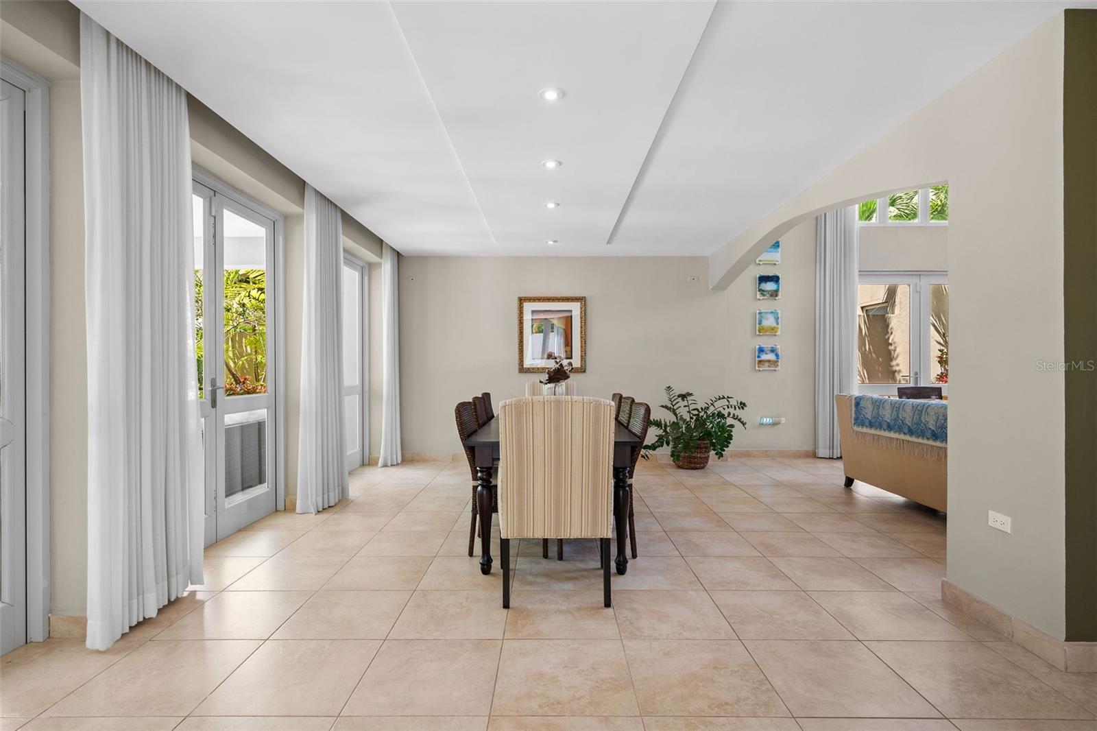 DORADO BEACH EAST - Residential