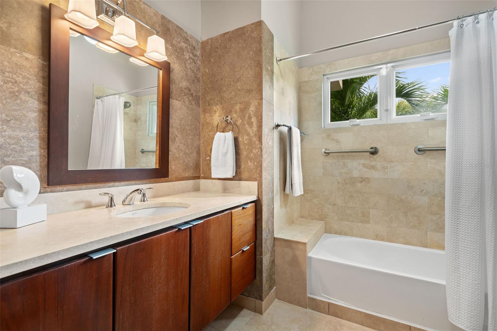 DORADO BEACH EAST - Residential