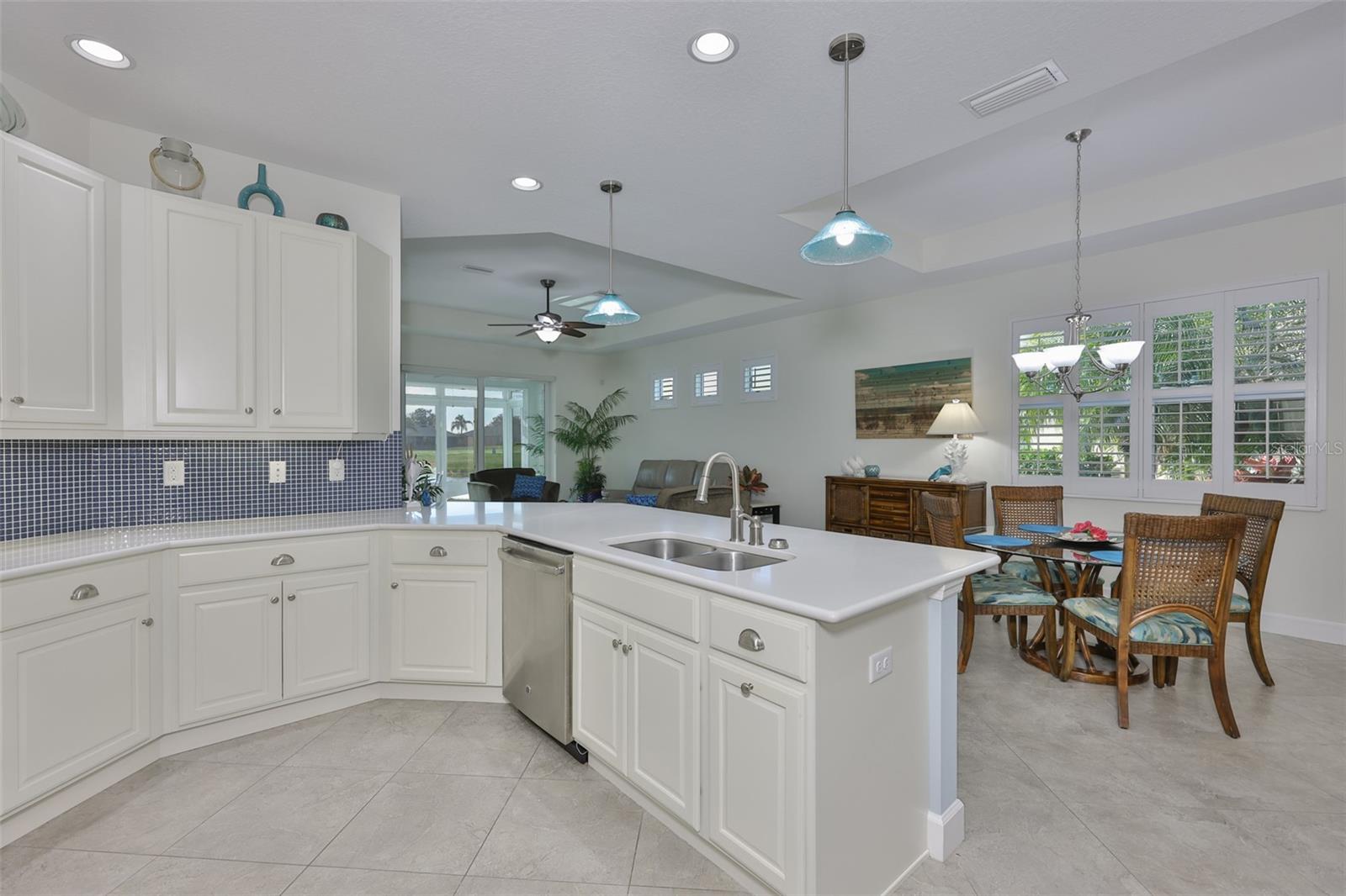 SUN CITY CENTER SOMERSET VILLA - Residential